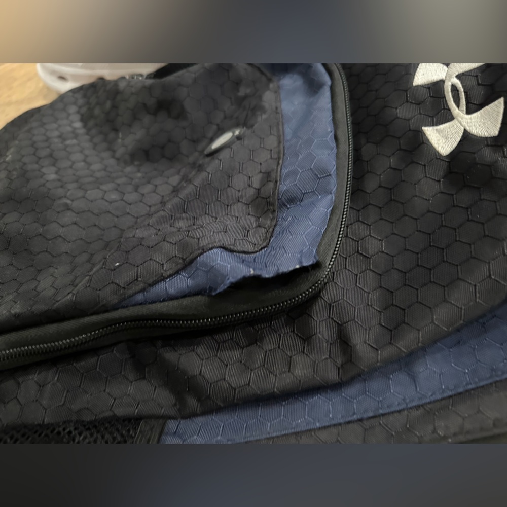 Under Armour backpack - Picture 5 of 6